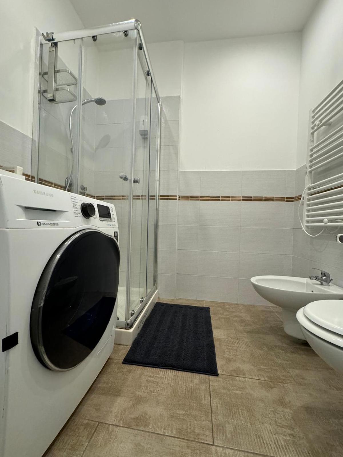 Apartmán Lux Fara Milán Exteriér fotografie